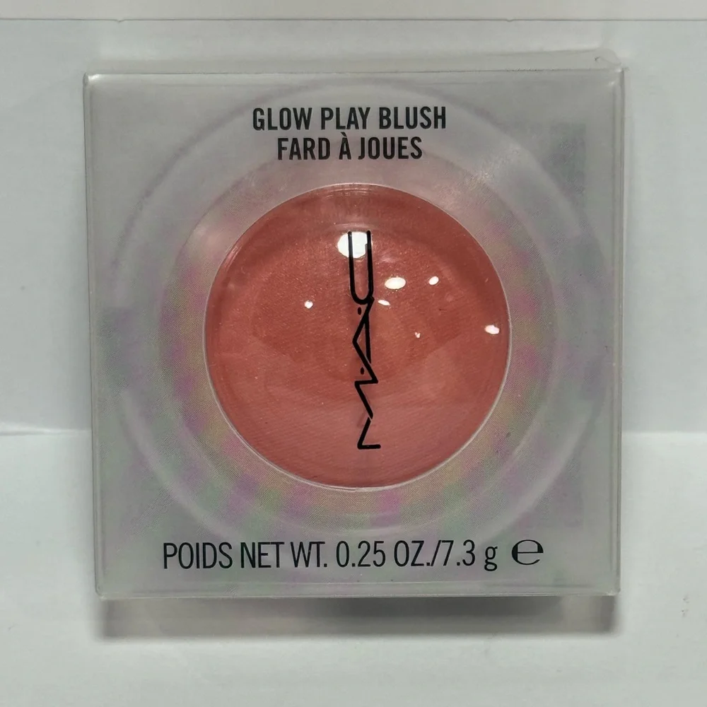 MAC CHEER UP Glow Play Cushiony Lightweight Buildable Blurring Blush New